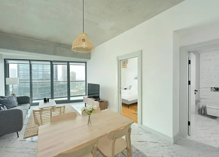 Gorgeous Modern 1bd Terracepoolviews! #183 *