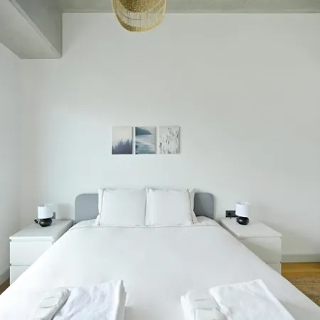 Gorgeous Modern 1bd Terracepoolviews! #183 *