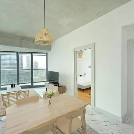 Gorgeous Modern 1bd Terracepoolviews! #183 *